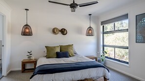 4 soverom, skrivebord, strykejern/-brett og wi-fi (inkludert)