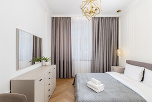 2 habitaciones, tabla de planchar con plancha, wifi y ropa de cama