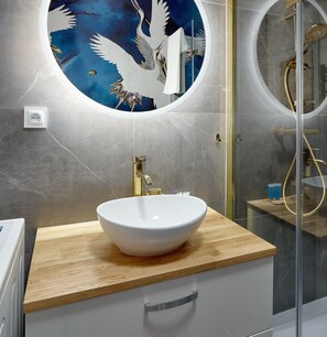 Shower, hair dryer, towels, soap - Old Town Deluxe Studio #B (Poznan)