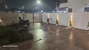 BBQ/picnic area - Bunk house villa (Noida)