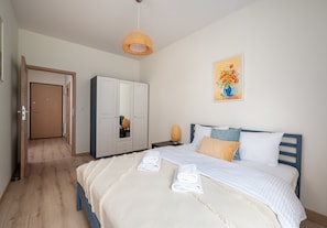 1 chambre, fer et planche à repasser, Wi-Fi, draps fournis