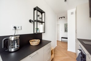 Réfrigérateur, four, plaque de cuisson, lave-vaisselle