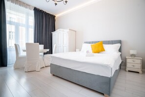 1 habitación, tabla de planchar con plancha, wifi y ropa de cama 
