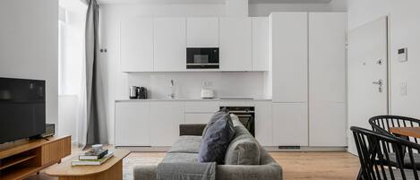 Fernseher, Stereoanlage