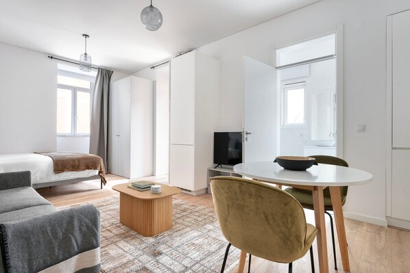 Fer et planche à repasser, Wi-Fi, draps fournis