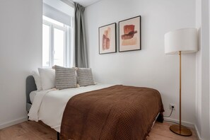 Iron/ironing board, WiFi, bed sheets - Blueground | Benfica, furnished & fully equipped (Lisbon)