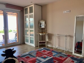 2 bedrooms, iron/ironing board