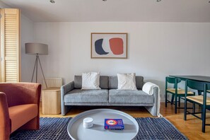 Télévision, chaîne hi-fi