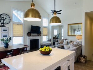 Smart-tv en een open haard