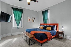 4 bedrooms, desk, iron/ironing board, travel cot