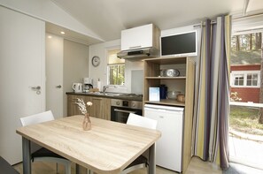 Unclassified image, 5 of 22, button