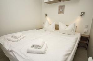 2 bedrooms