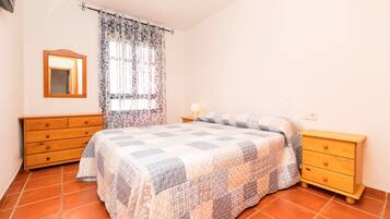 2 chambres, fer et planche Ă repasser, Wi-Fi gratuit, draps fournis