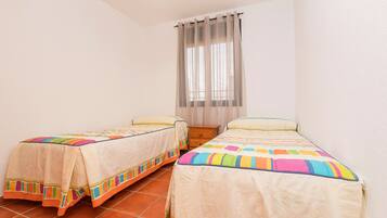 2 chambres, fer et planche Ă repasser, Wi-Fi gratuit, draps fournis