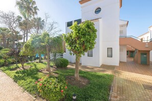 Property grounds - OASIS PLAYERO - Nice flat with shared pool and Free Wifi (Chiclana de la Frontera)