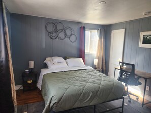 5 habitaciones, escritorio, tabla de planchar con plancha y wifi gratis 