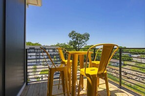 Property grounds - Livin Lively On Duke offers an at home experience located in East Nashville! (Nashville)