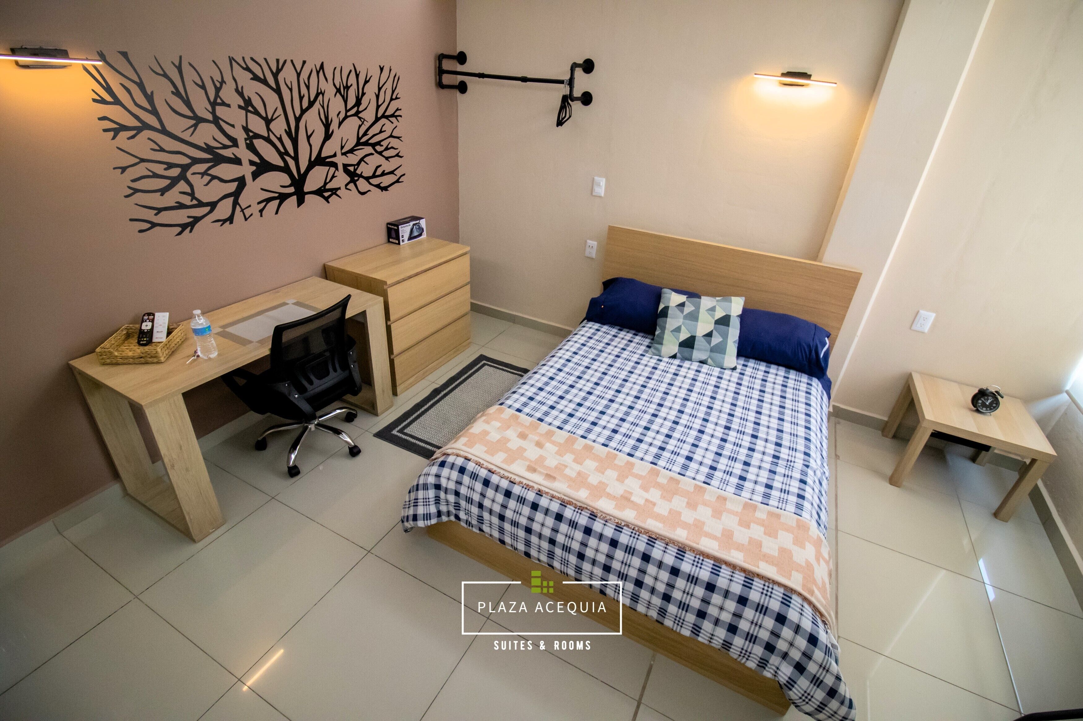 Suite – deluxe | 1 soverom, safe på rommet, skrivebord og skrivebord for bærbar PC