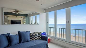 Apartment | Living area