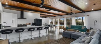 The Hildeton on Hogans