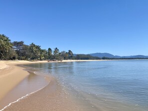 Beach - Absolute Beachfront (Toolakea)
