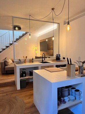 Interior - Holiday Home 'Casa Storica Gardola' with Lake View, Wi-Fi and Air Conditioning (Tignale)