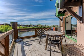 Outdoor dining - Maison Ostrea – Stunning View of the Arcachon Bay in Gujan-Mestras (Gujan-Mestras)