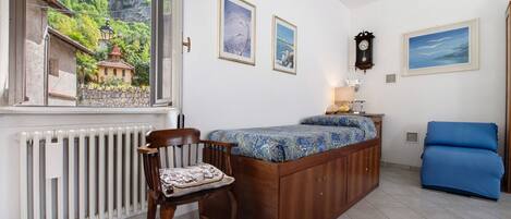 2 室のベッドルーム、WiFi (無料)、ベッドシーツ