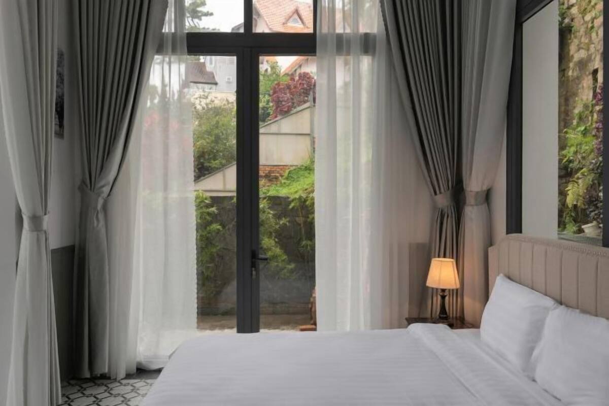 Premium bedding, down duvets, memory-foam beds, desk