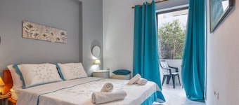 Apartment 'Olga Studio 1' with Sea View, Wi-Fi and Air Conditioning