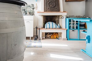 Interior - 'Loft Azzurro Centro Storico' Studio with Air Conditioning (Rio Marina)