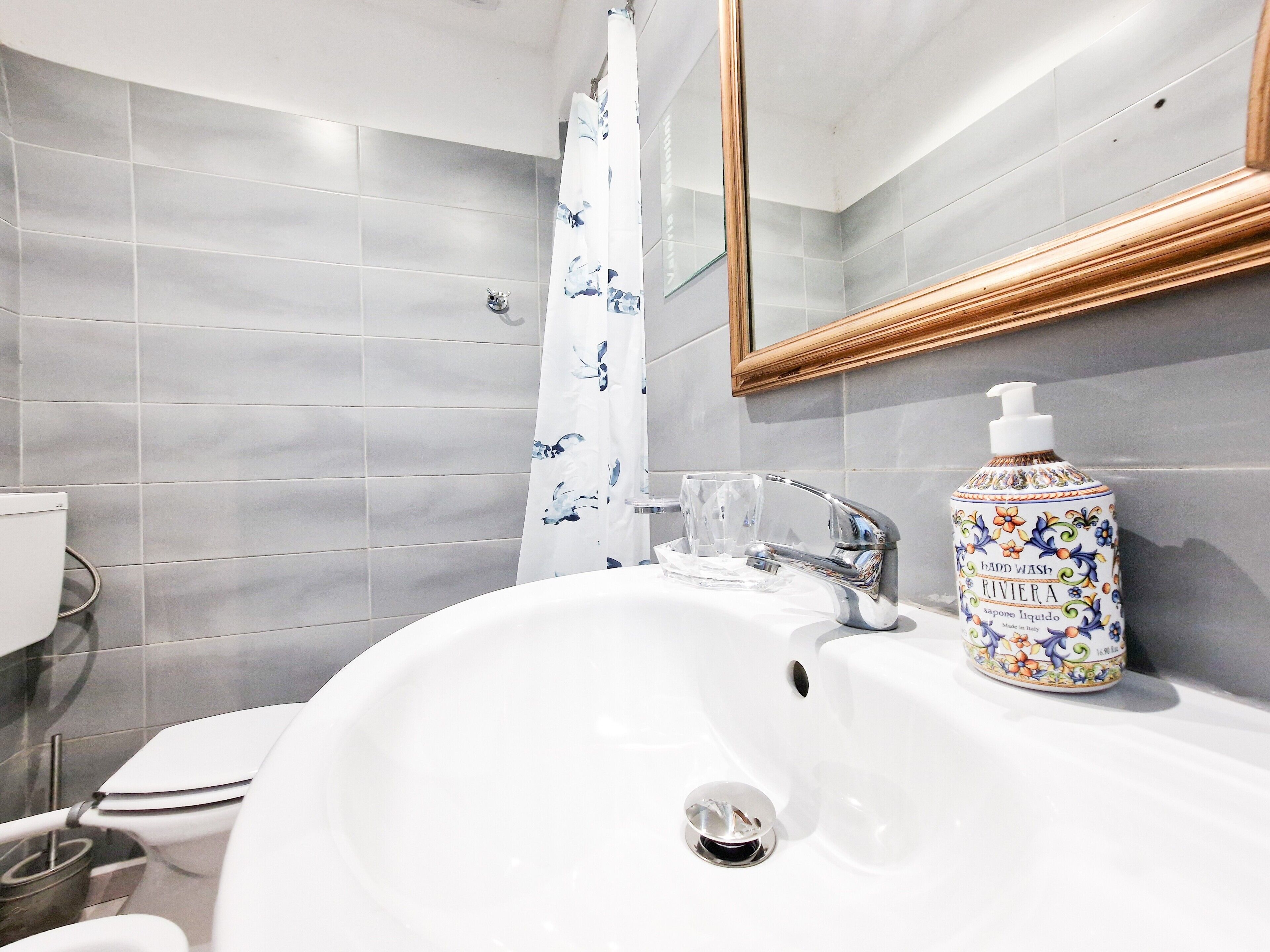 Doccia, asciugacapelli, asciugamani