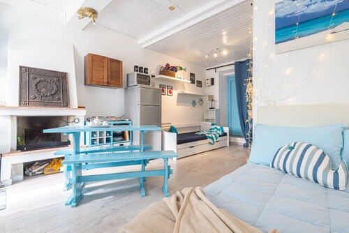 Studio Apartment 'Loft Azzurro Old City Center' with Wi-Fi