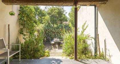 Holiday Home 'Le Gîte De Tante Berthe' with Mountain View, Private Pool and Wi-Fi