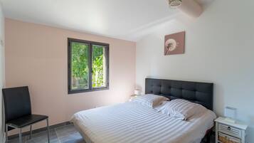 2 bedrooms, free WiFi, bed sheets