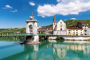 مكان جذب سياحي