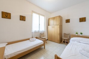 2 habitaciones, wifi gratis y ropa de cama 