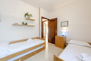 2 habitaciones, wifi gratis y ropa de cama 