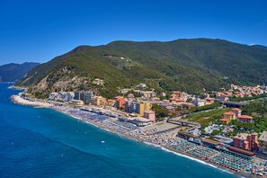 Beach - Peaceful Apartment In Deiva Marina, Deiva Marina, Italy (Deiva Marina)