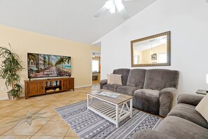 Smart TV, videojuegos y futbolito 