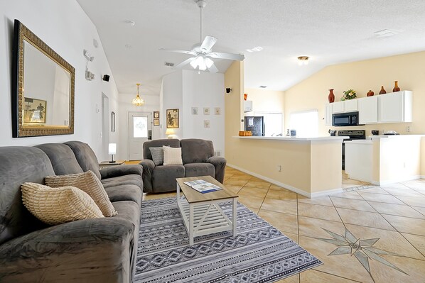 Smart TV, videojuegos, futbolito