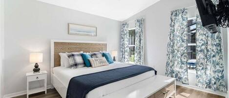 4 bedrooms, travel crib, WiFi, bed sheets