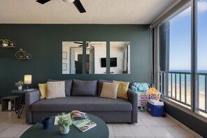 Living area - Punta Arenas 1BDR OceanfrontPool Parking (Carolina)