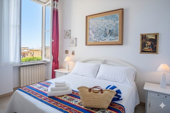 1 bedroom, iron/ironing board, bed sheets