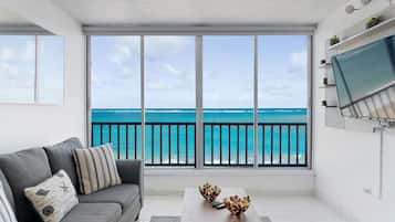 Apartment, Ocean View | 2 bedrooms, iron/ironing board, free WiFi, bed sheets