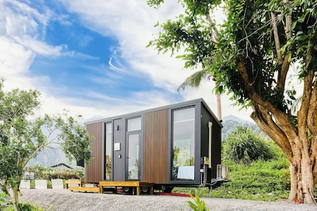 Exterior. Dulanyi Sanshan 2 (都蘭依三山 2)