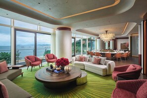 4 restaurants, breakfast served - MGM Shenzhen (Shenzhen)