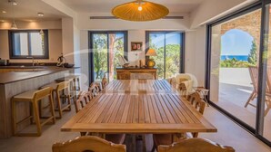 Unclassified image, 5 of 18, button - Sainte Maxime Beautiful villa with sea view at 300m from the beach (STE MAXIME)