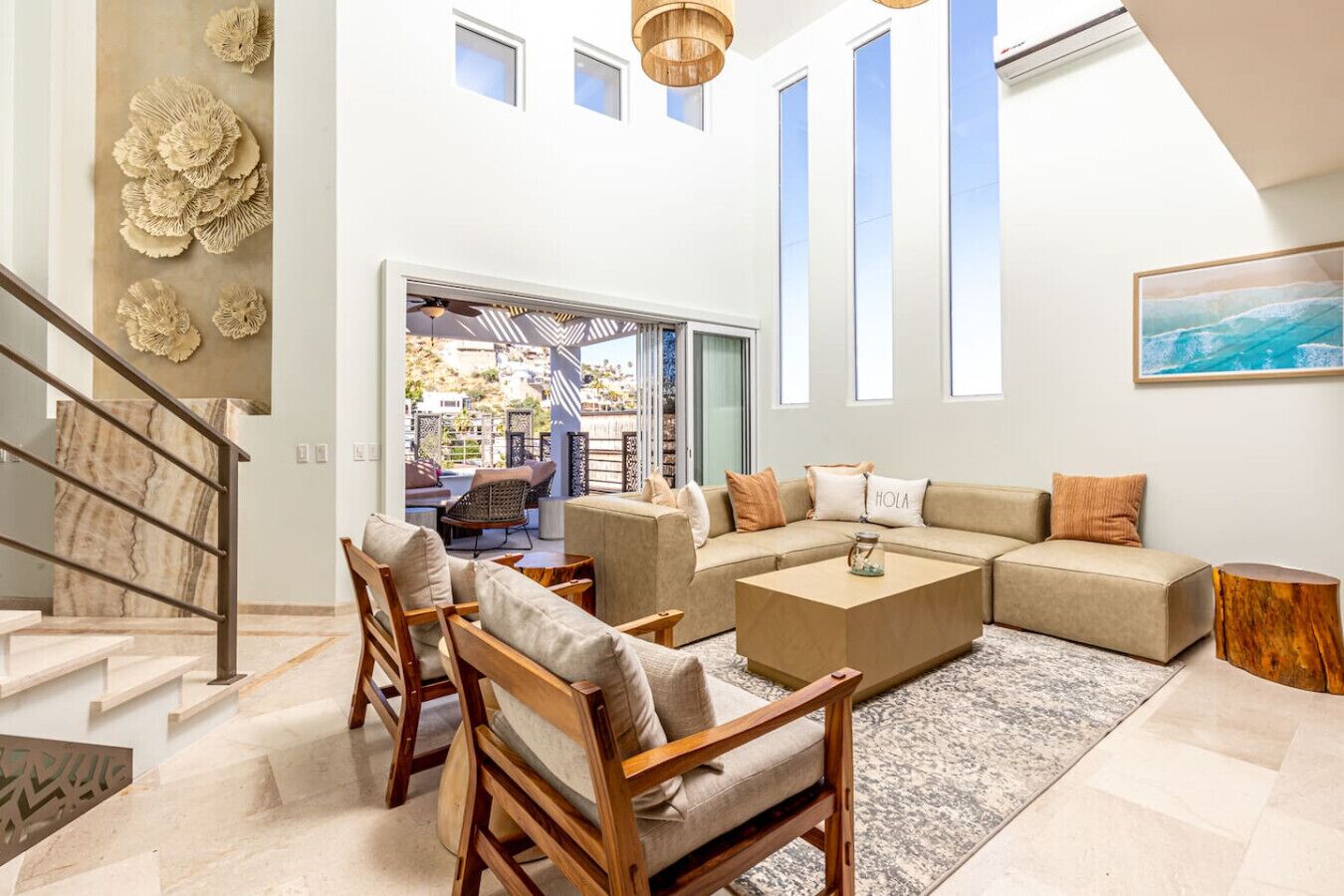 Una televisión, un reproductor estéreo