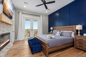 5 bedrooms, iron/ironing board, free WiFi, bed sheets